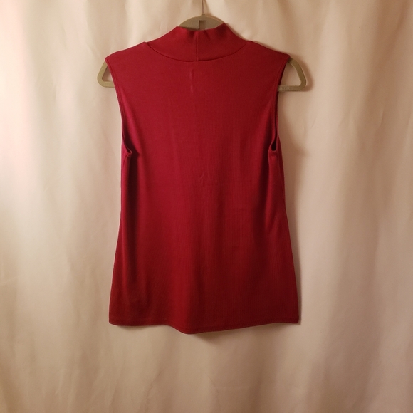 Vintage, Croft & Barrows Red Fine Knit Sleeveless Mock Turtleneck - Picture 2 of 6